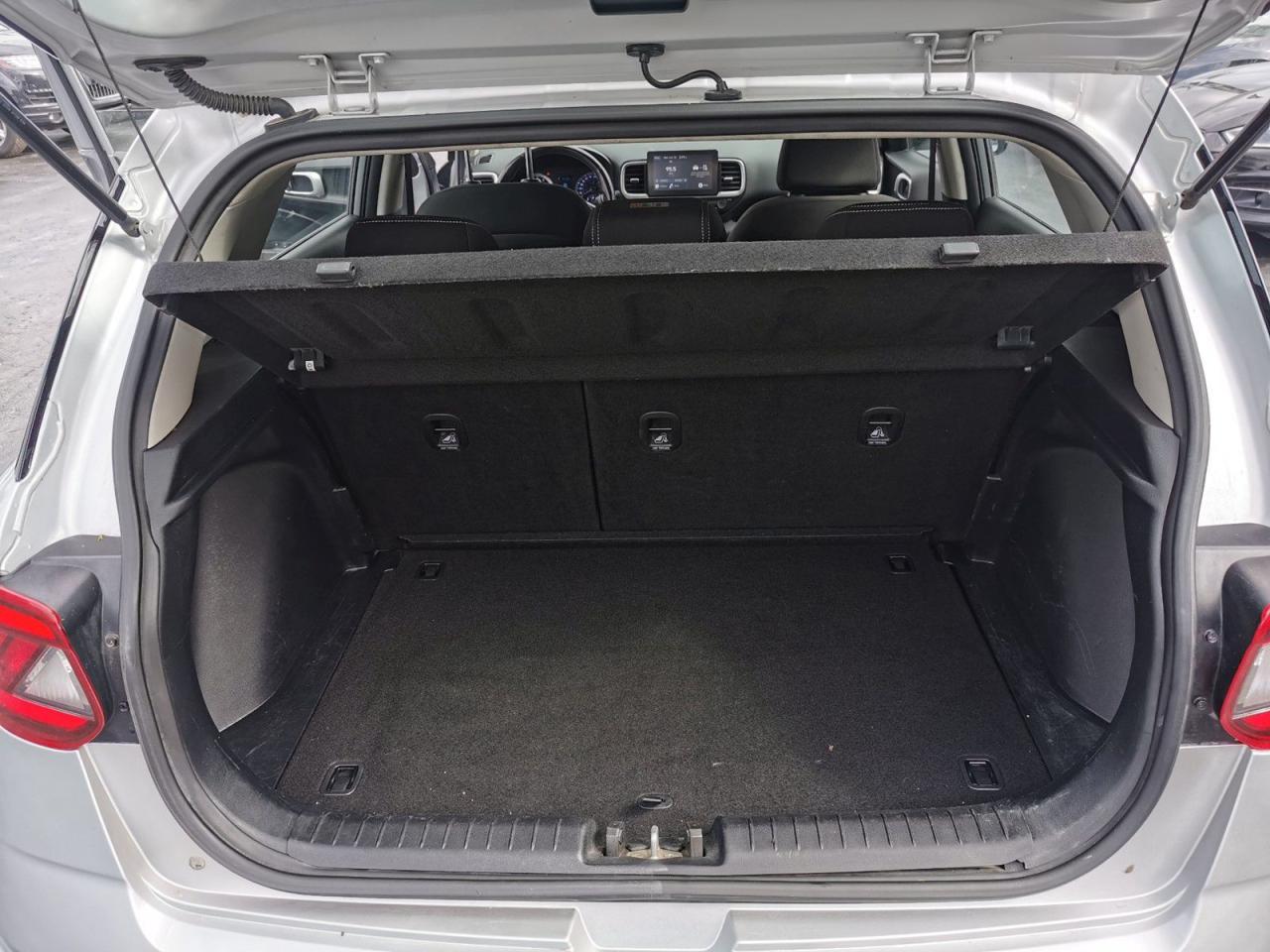 2021 Hyundai Venue SEL - Photo #23