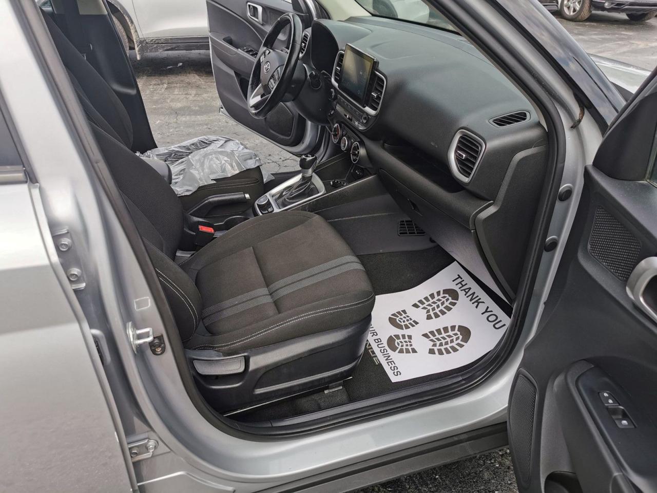 2021 Hyundai Venue SEL - Photo #24