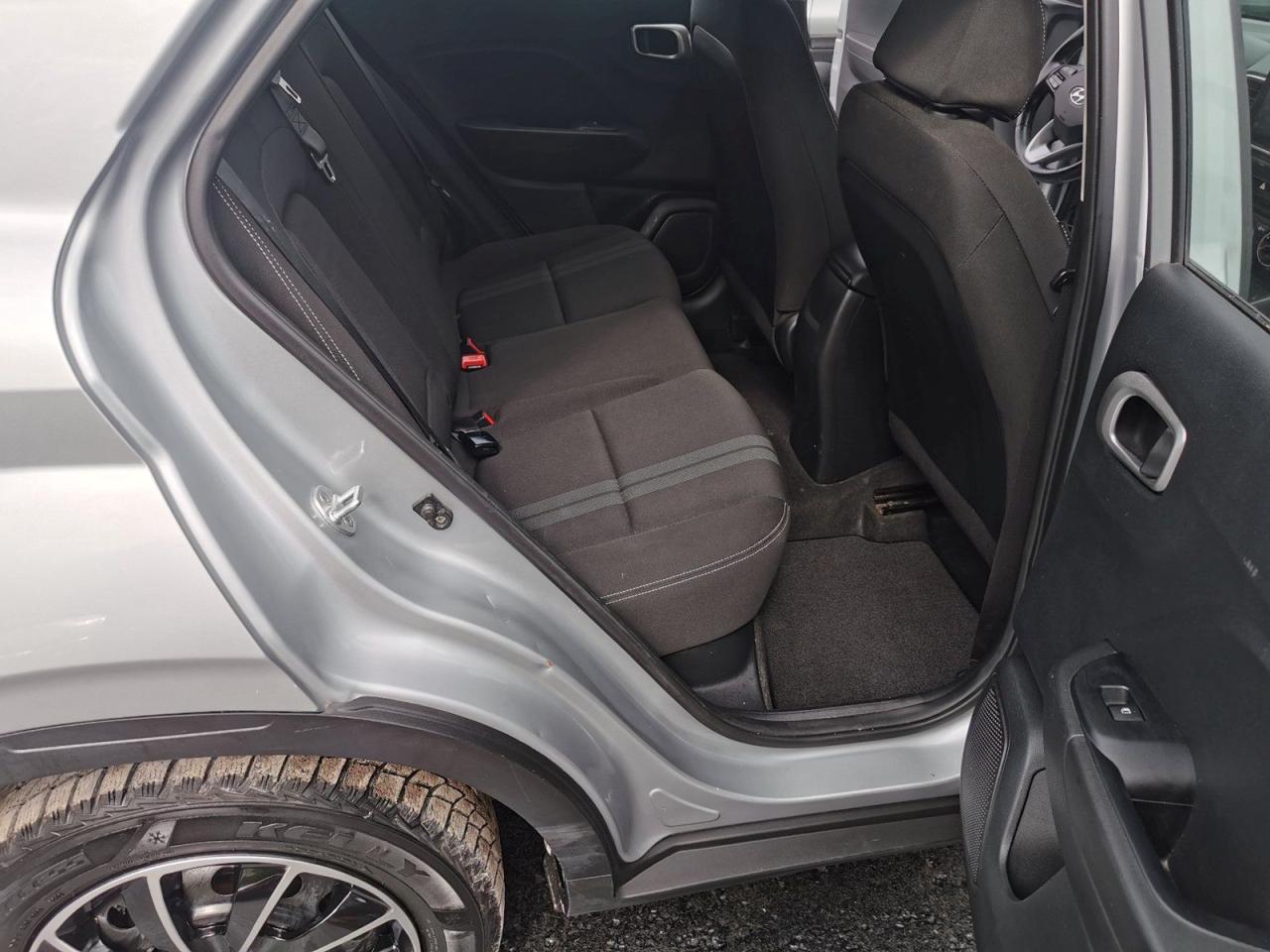 2021 Hyundai Venue SEL - Photo #25