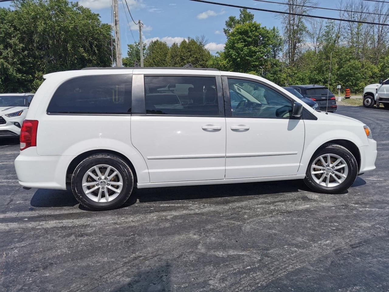 2017 Dodge Grand Caravan SE - Photo #6