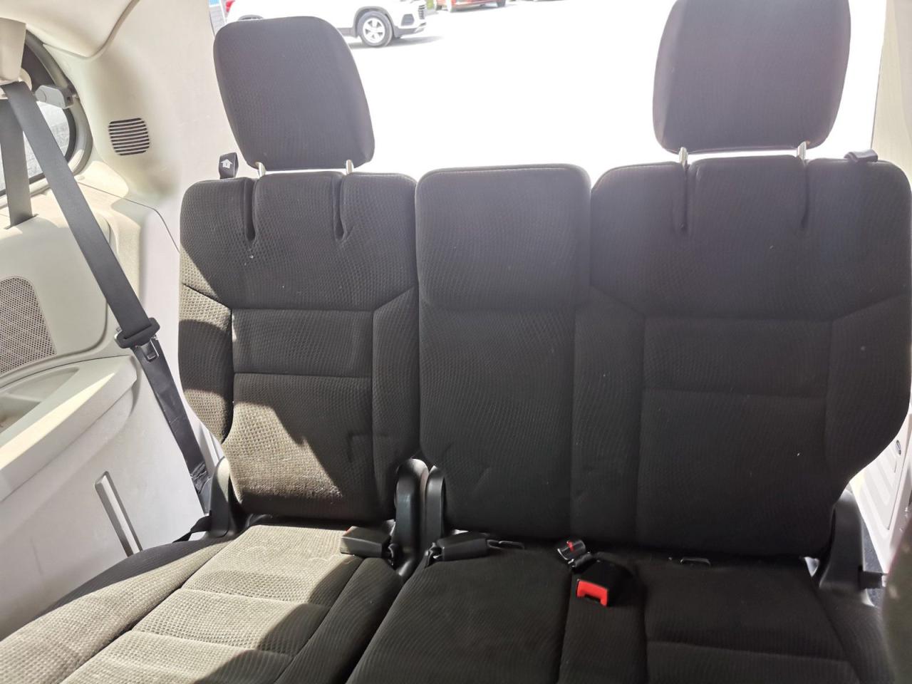 2017 Dodge Grand Caravan SE - Photo #16