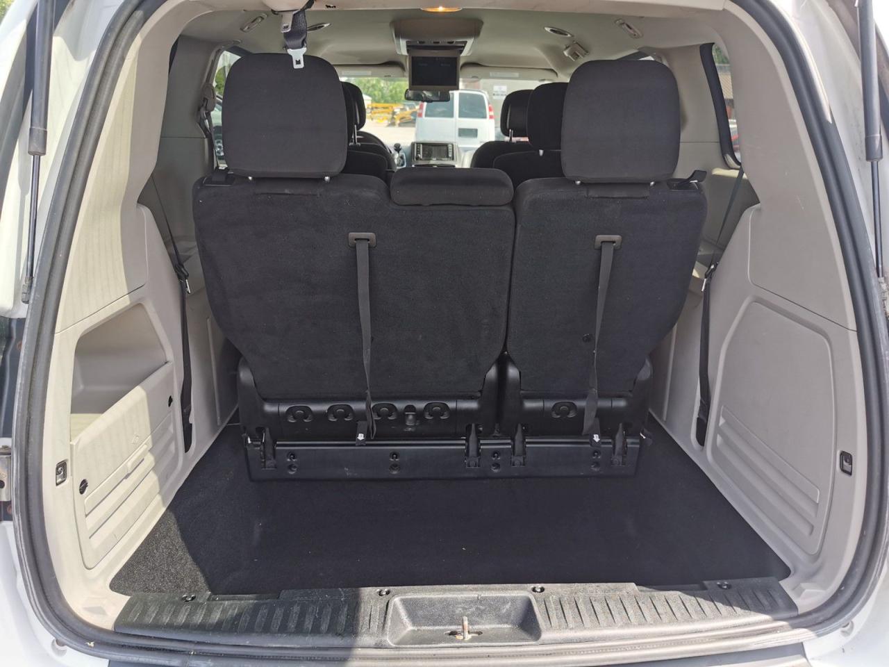2017 Dodge Grand Caravan SE - Photo #17