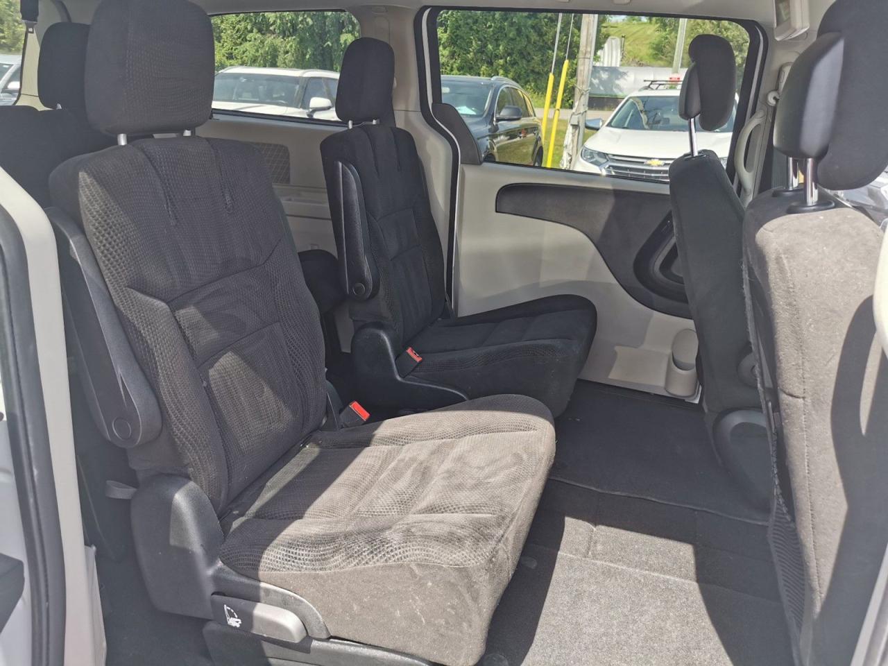 2017 Dodge Grand Caravan SE - Photo #18