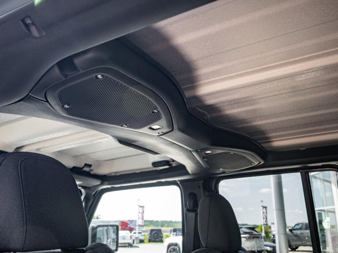 2025 Jeep Wrangler Willys Photo