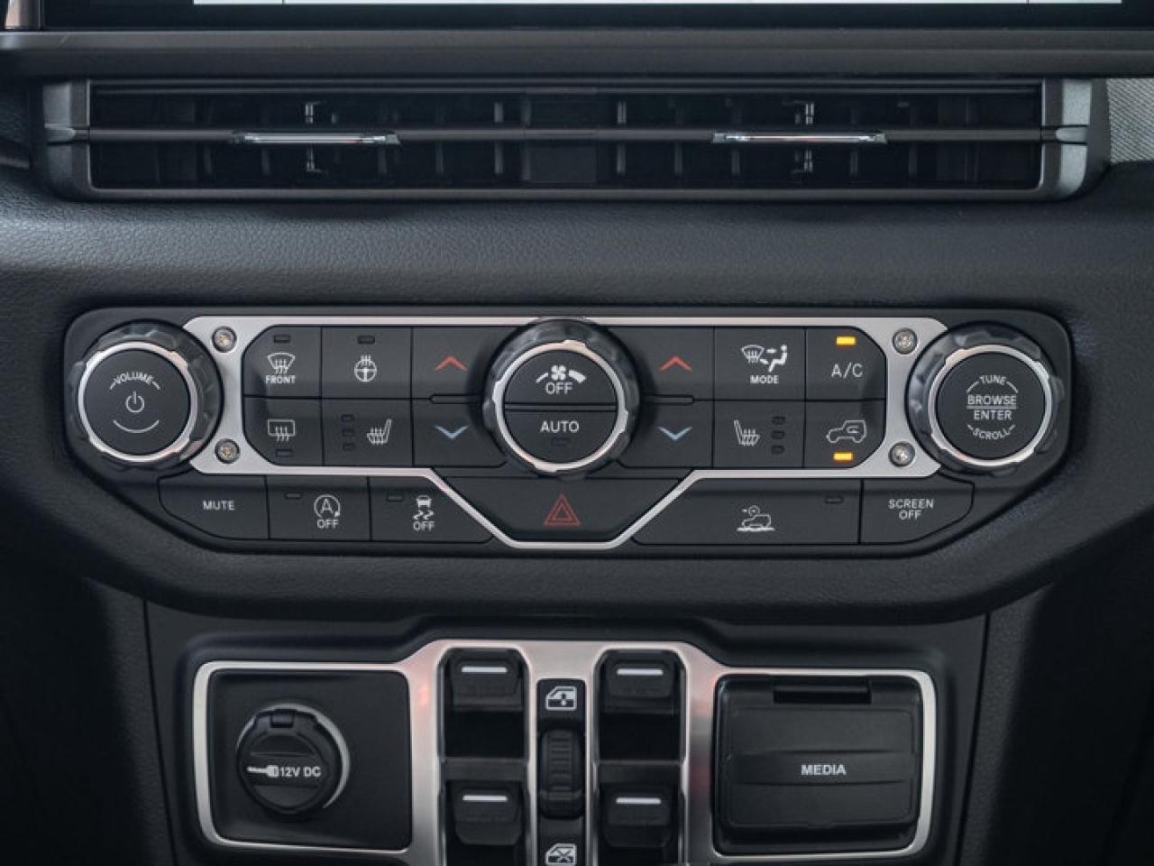 2025 Jeep Wrangler Willys Photo