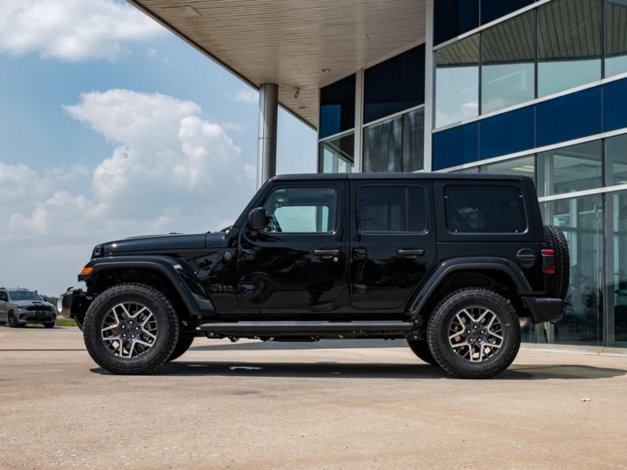 2025 Jeep Wrangler Sahara Photo3