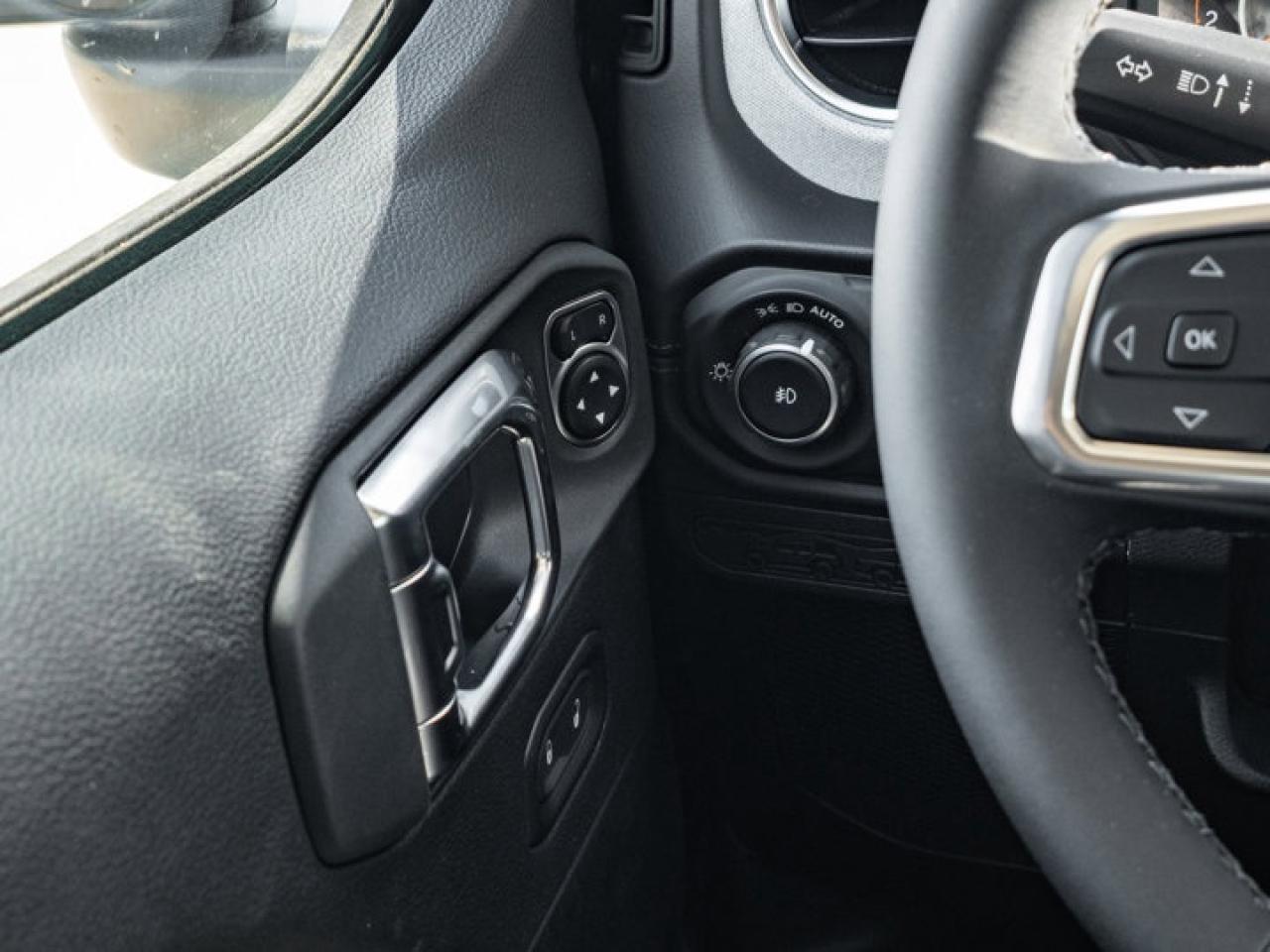 2025 Jeep Wrangler Sahara Photo