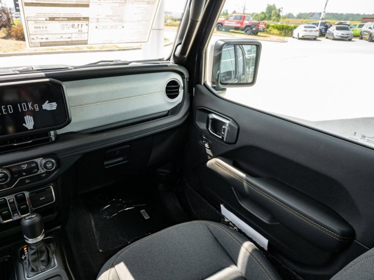 2025 Jeep Wrangler Sahara Photo