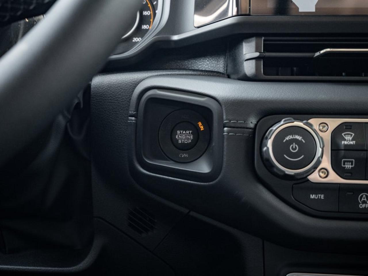 2025 Jeep Wrangler Sahara Photo