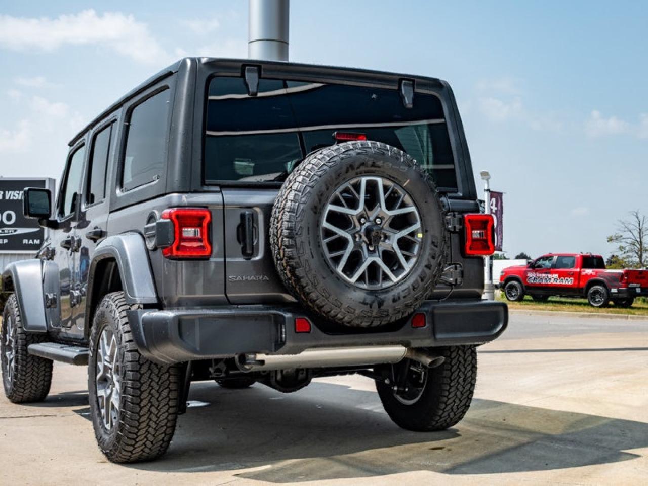 2025 Jeep Wrangler Sahara Photo