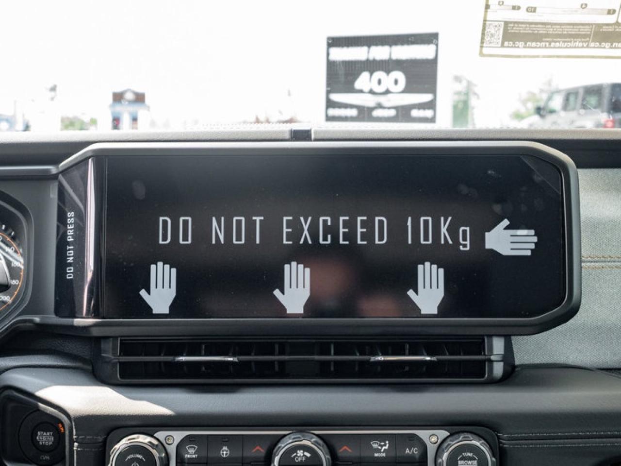 2025 Jeep Wrangler Sahara Photo