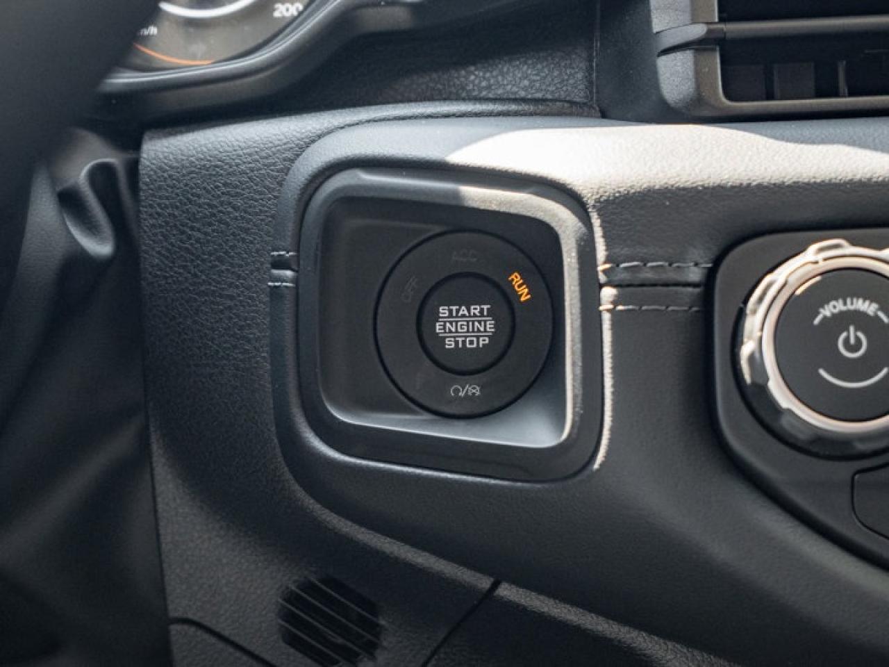 2025 Jeep Wrangler Sahara Photo