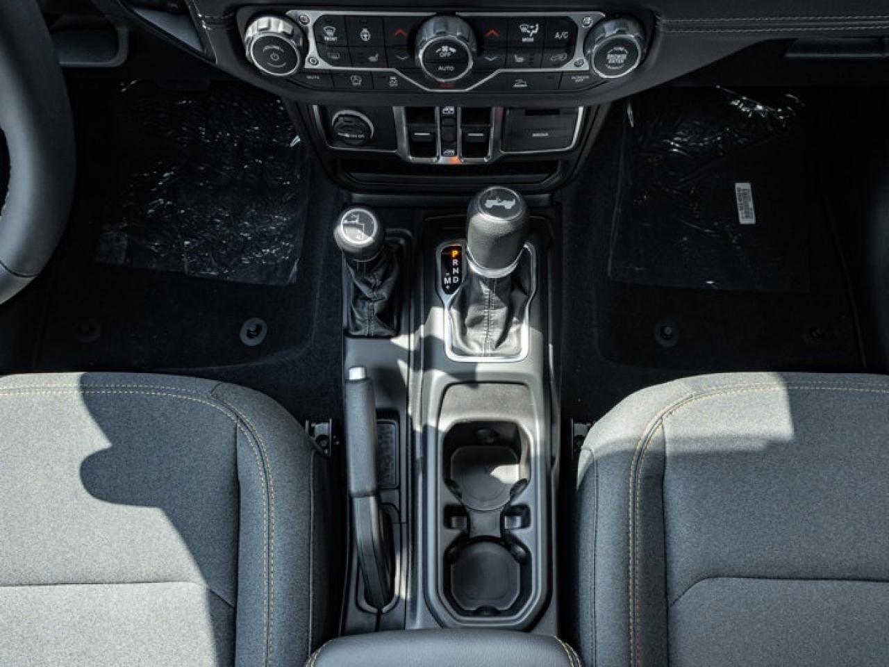 2025 Jeep Wrangler Sahara Photo