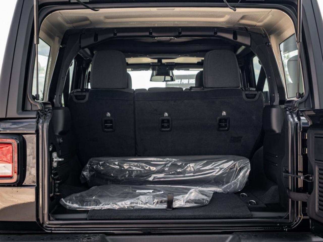 2025 Jeep Wrangler Sport S Photo