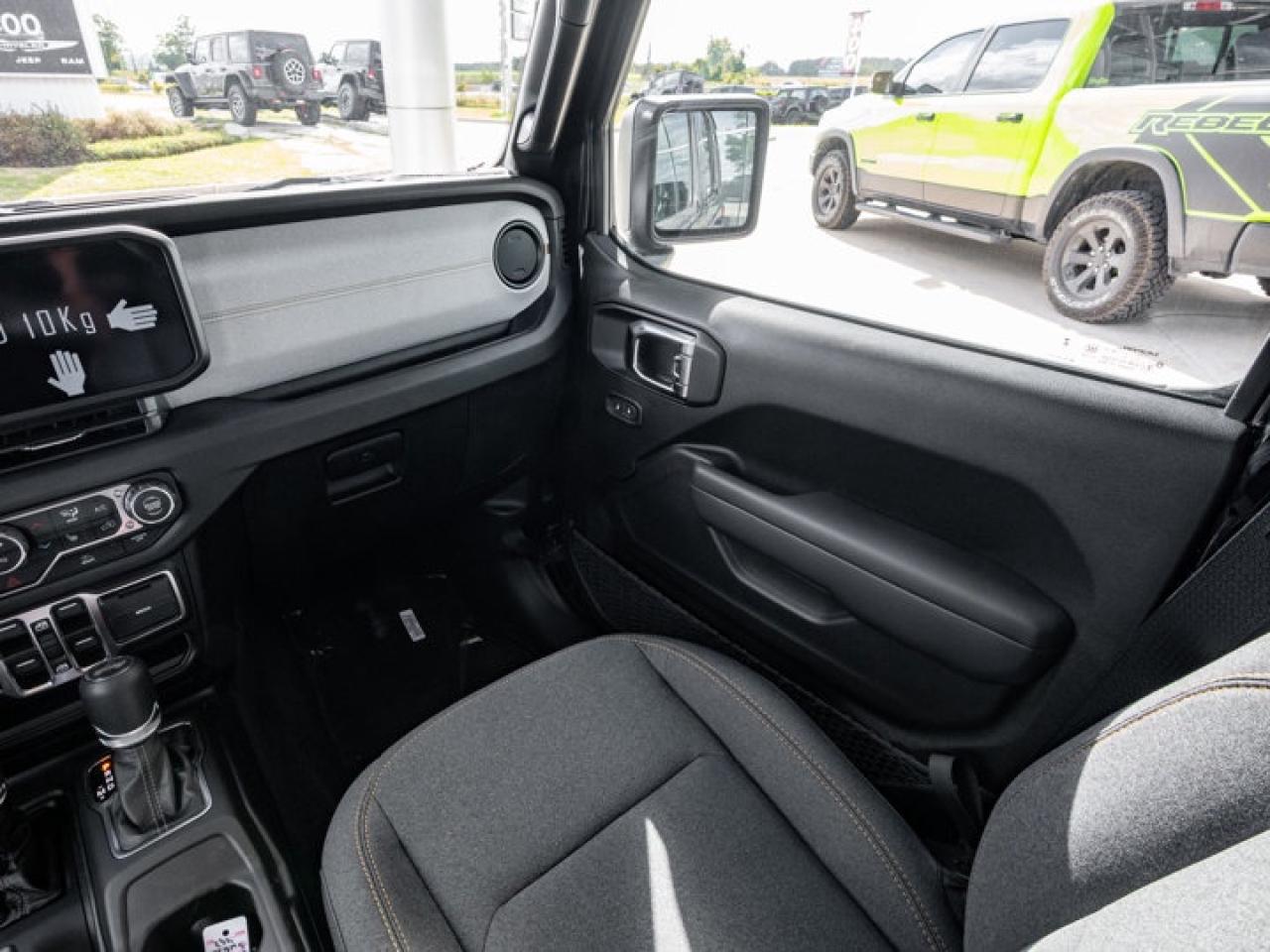 2025 Jeep Wrangler Sport S Photo