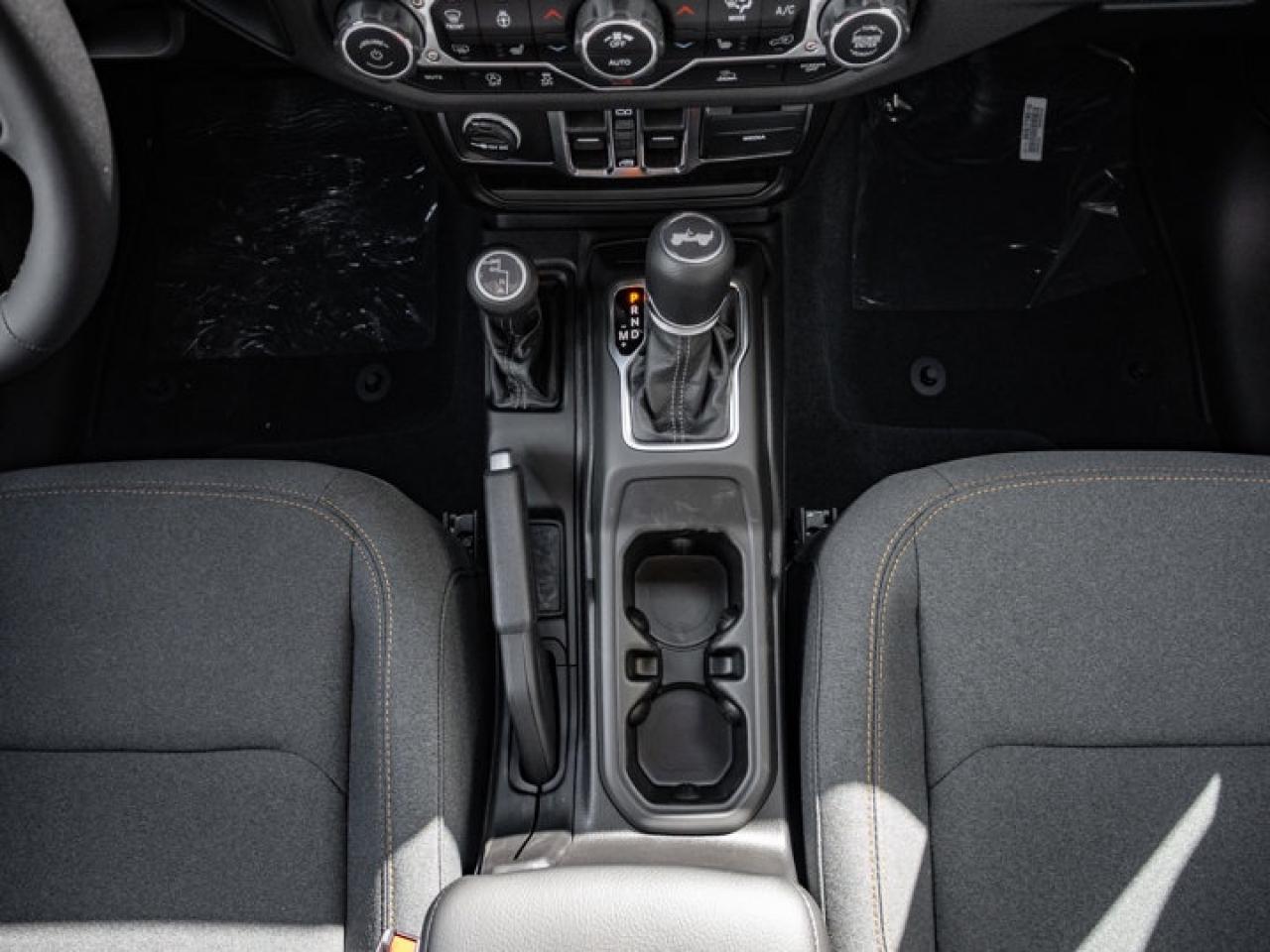 2025 Jeep Wrangler Sport S Photo