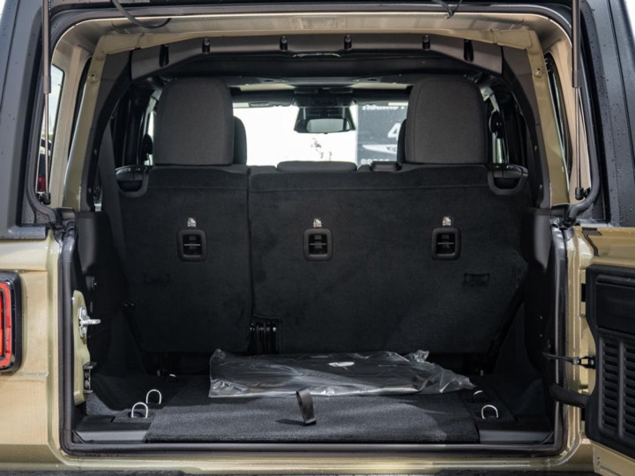 2025 Jeep Wrangler Sport S Photo