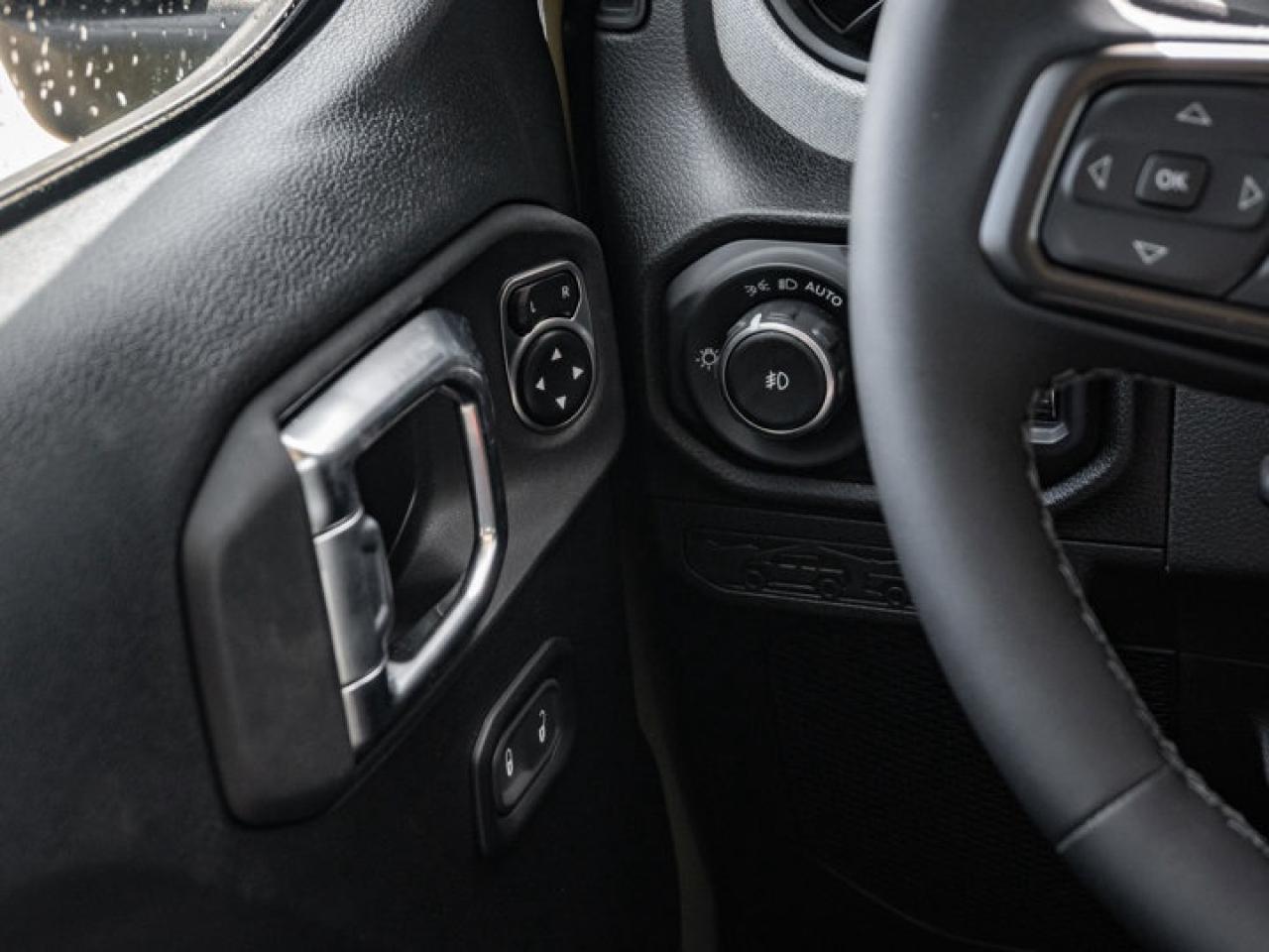 2025 Jeep Wrangler Sport S Photo