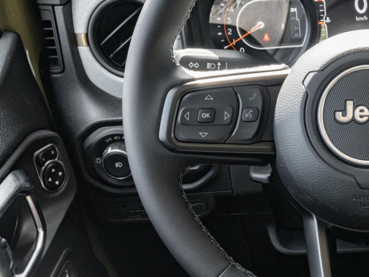 2025 Jeep Wrangler Sport S Photo