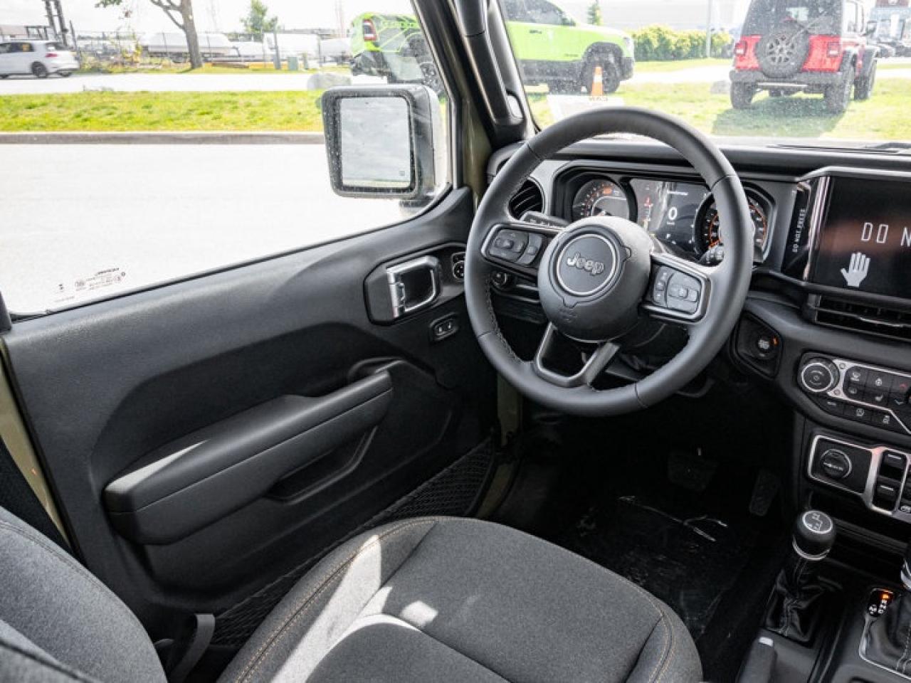 2025 Jeep Wrangler Sport S Photo