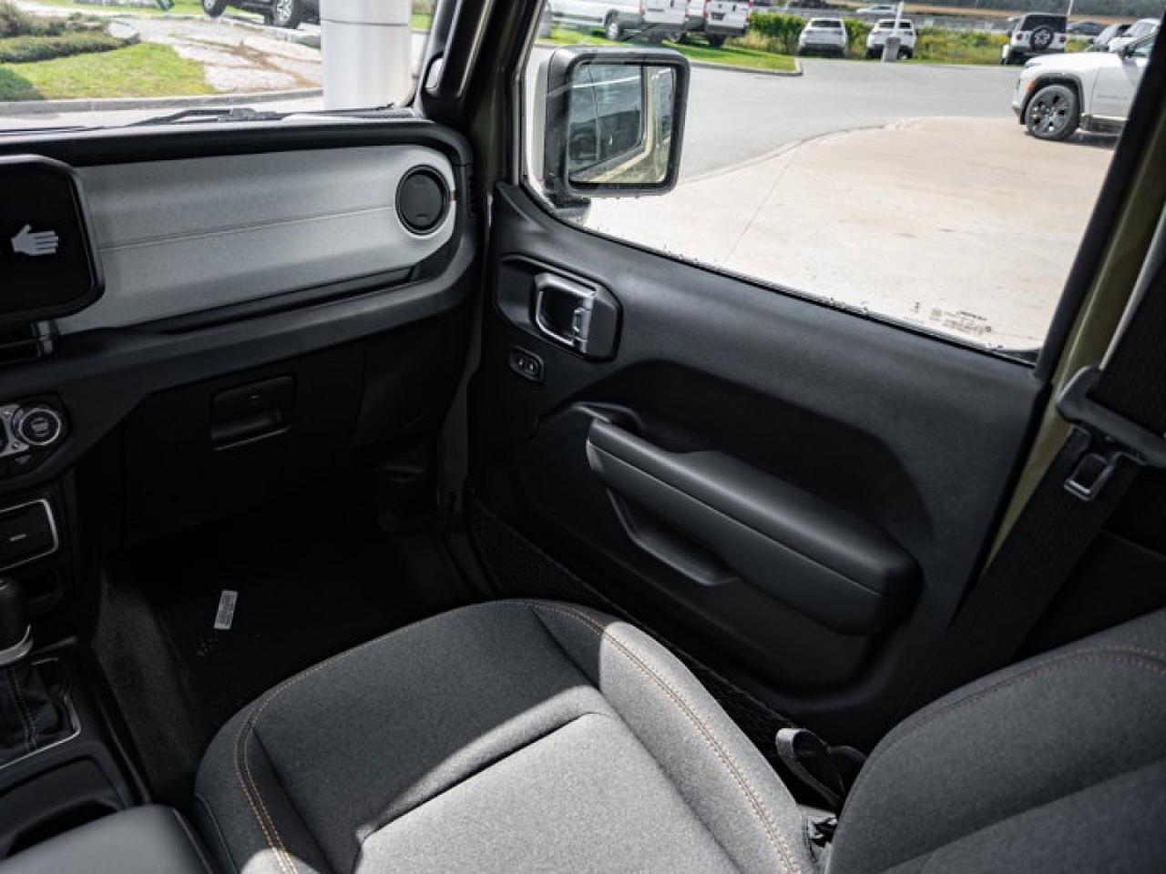 2025 Jeep Wrangler Sport S Photo