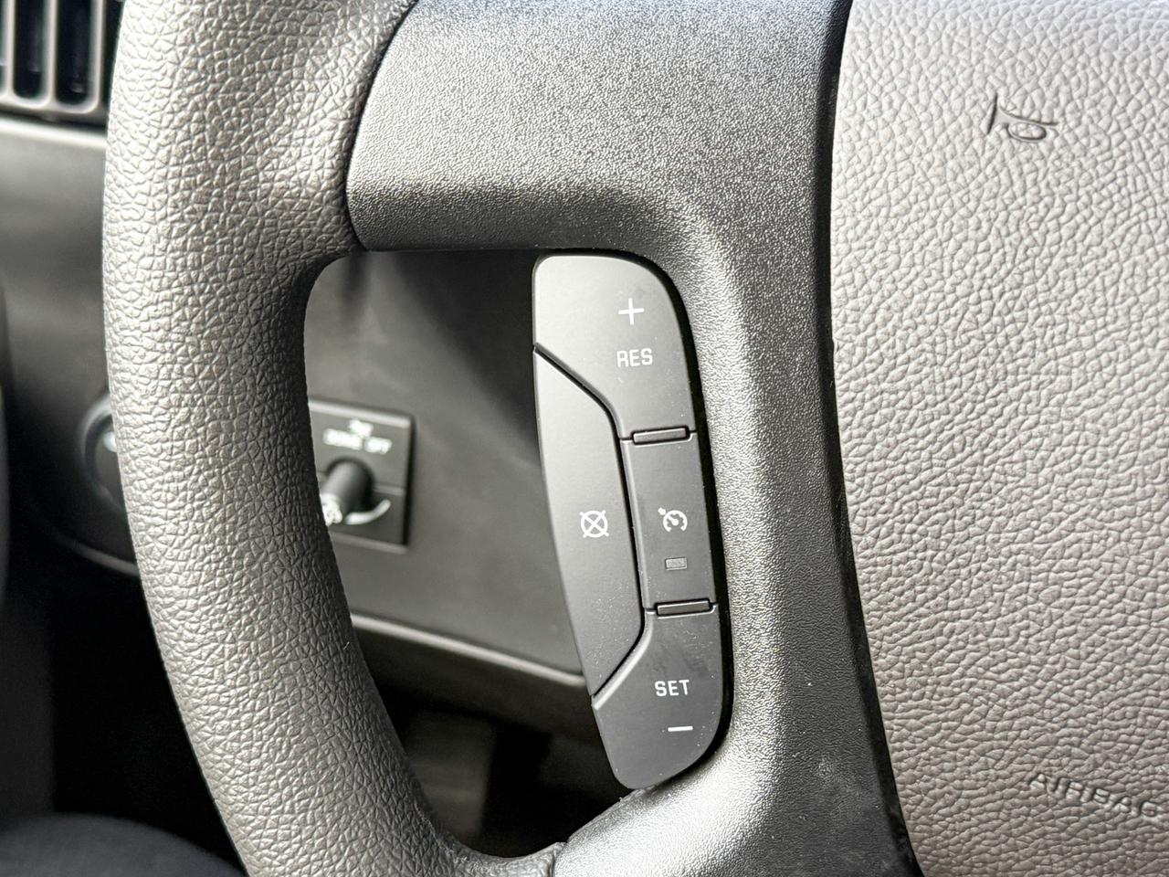 2025 GMC Savana 2500 Work Van 4.3L V6, REMOTE START/ENTRY, POWER DRIVER SEAT, AIR CONDITIONING, CRUISE CONTROL, MP3 PLAYER, BLUETOOTH, REAR VISION CAMERA Photo