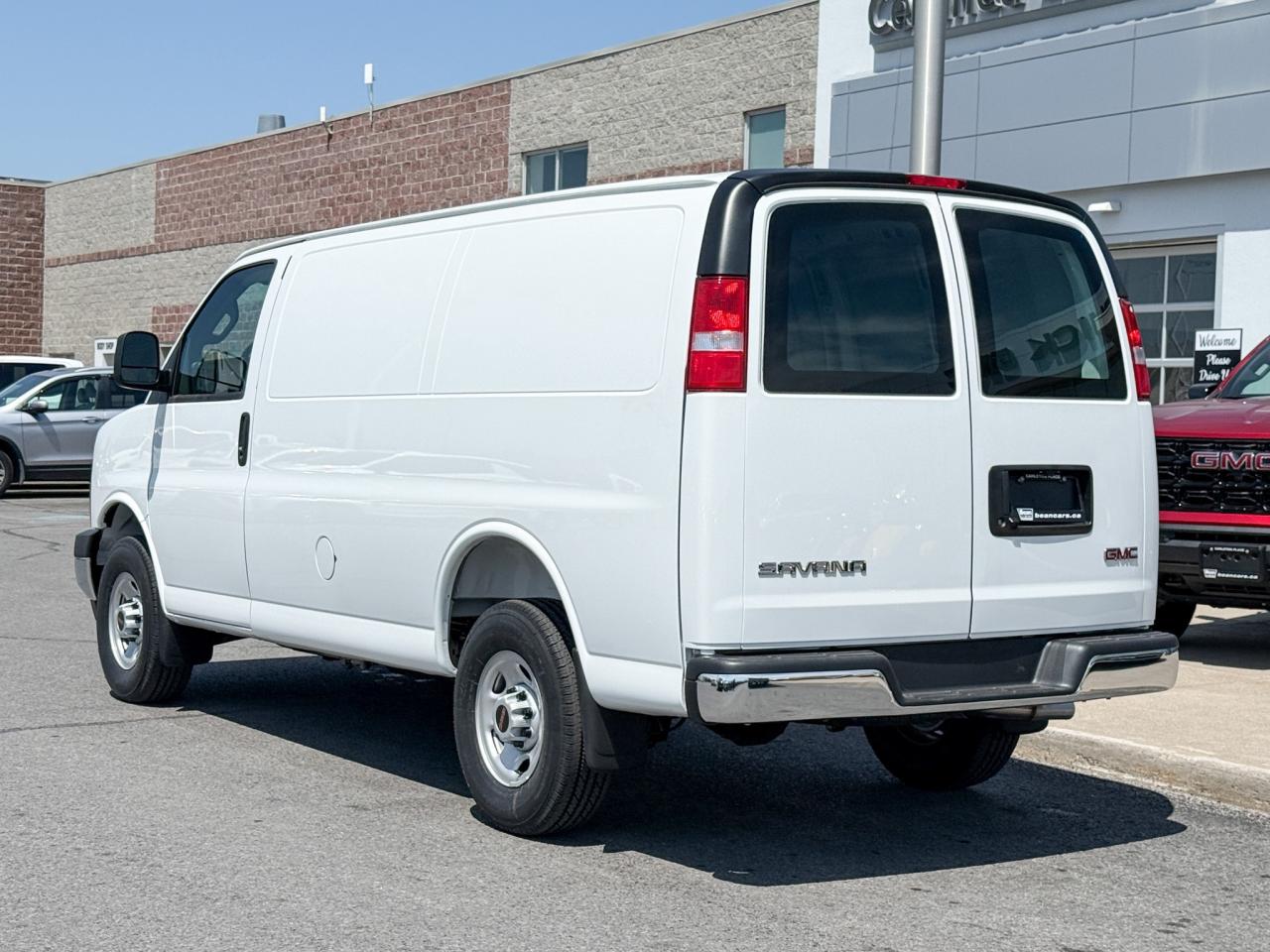 2025 GMC Savana 2500 Work Van 4.3L V6, REMOTE START/ENTRY, POWER DRIVER SEAT, AIR CONDITIONING, CRUISE CONTROL, MP3 PLAYER, BLUETOOTH, REAR VISION CAMERA Photo2