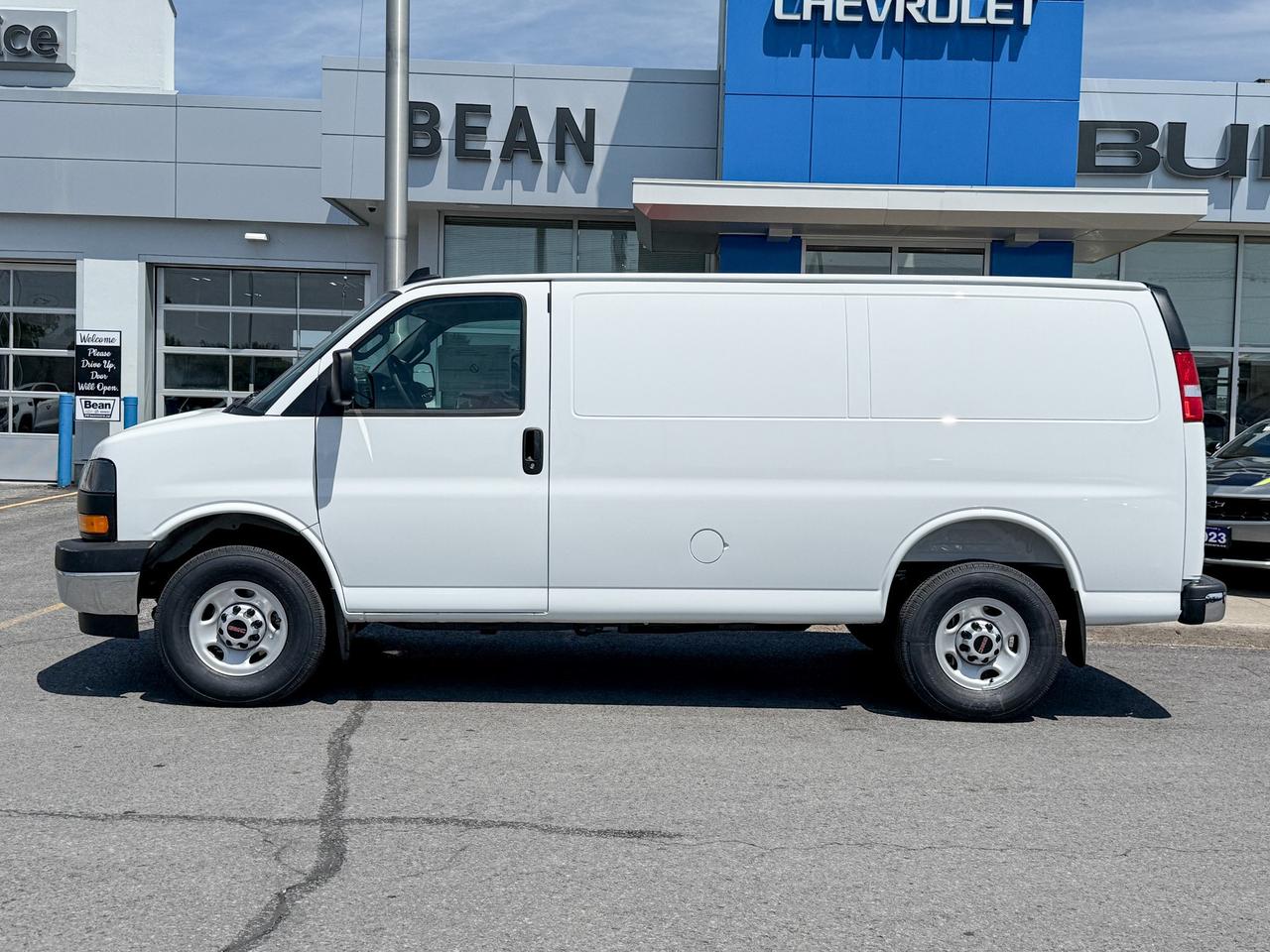 2025 GMC Savana 2500 Work Van 4.3L V6, REMOTE START/ENTRY, POWER DRIVER SEAT, AIR CONDITIONING, CRUISE CONTROL, MP3 PLAYER, BLUETOOTH, REAR VISION CAMERA Photo1