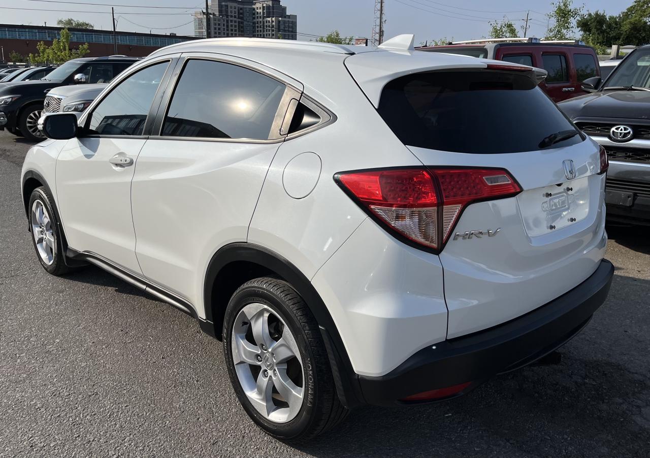 2016 Honda HR-V EX-L Photo2