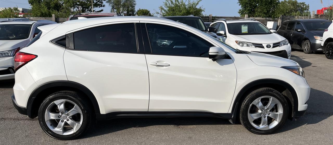 2016 Honda HR-V EX-L Photo