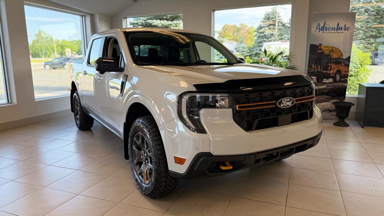 2025 Ford Maverick Tremor® Photo0