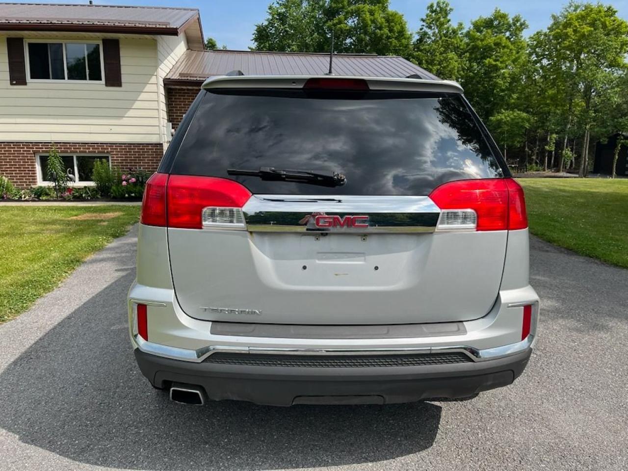 2017 GMC Terrain SLE - Photo #5