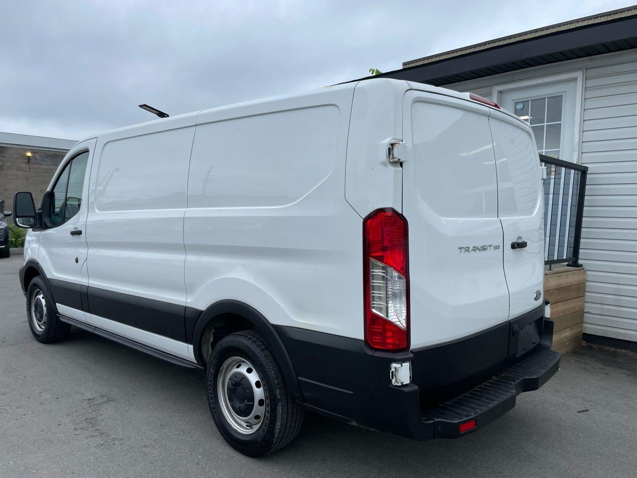 2019 Ford Transit  Photo4