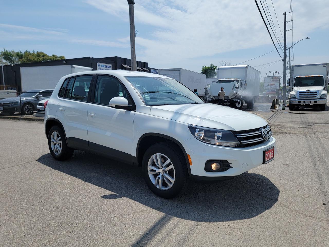 2015 Volkswagen Tiguan Trendline Photo2