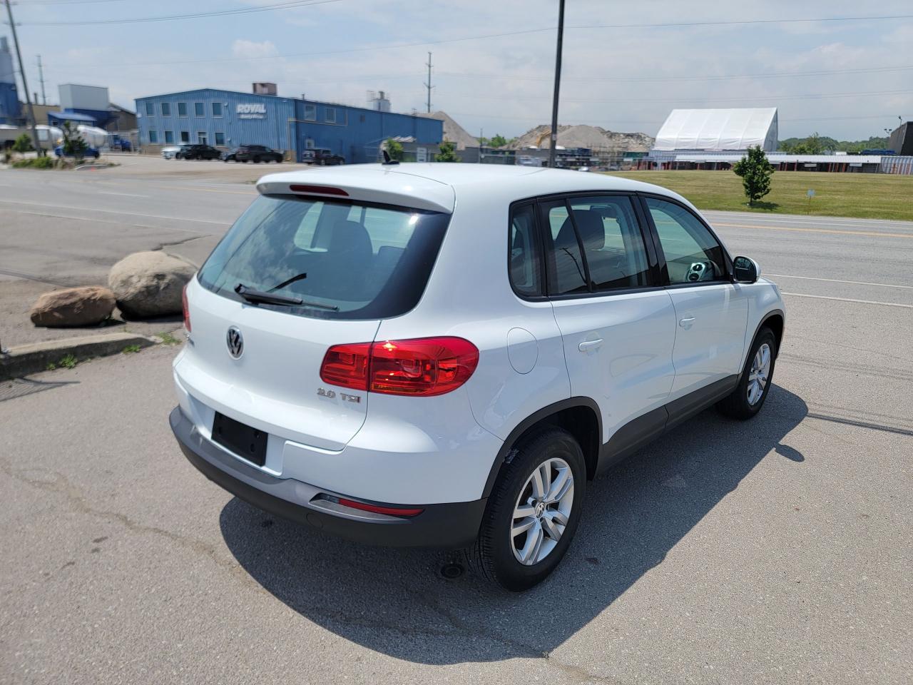 2015 Volkswagen Tiguan Trendline Photo4