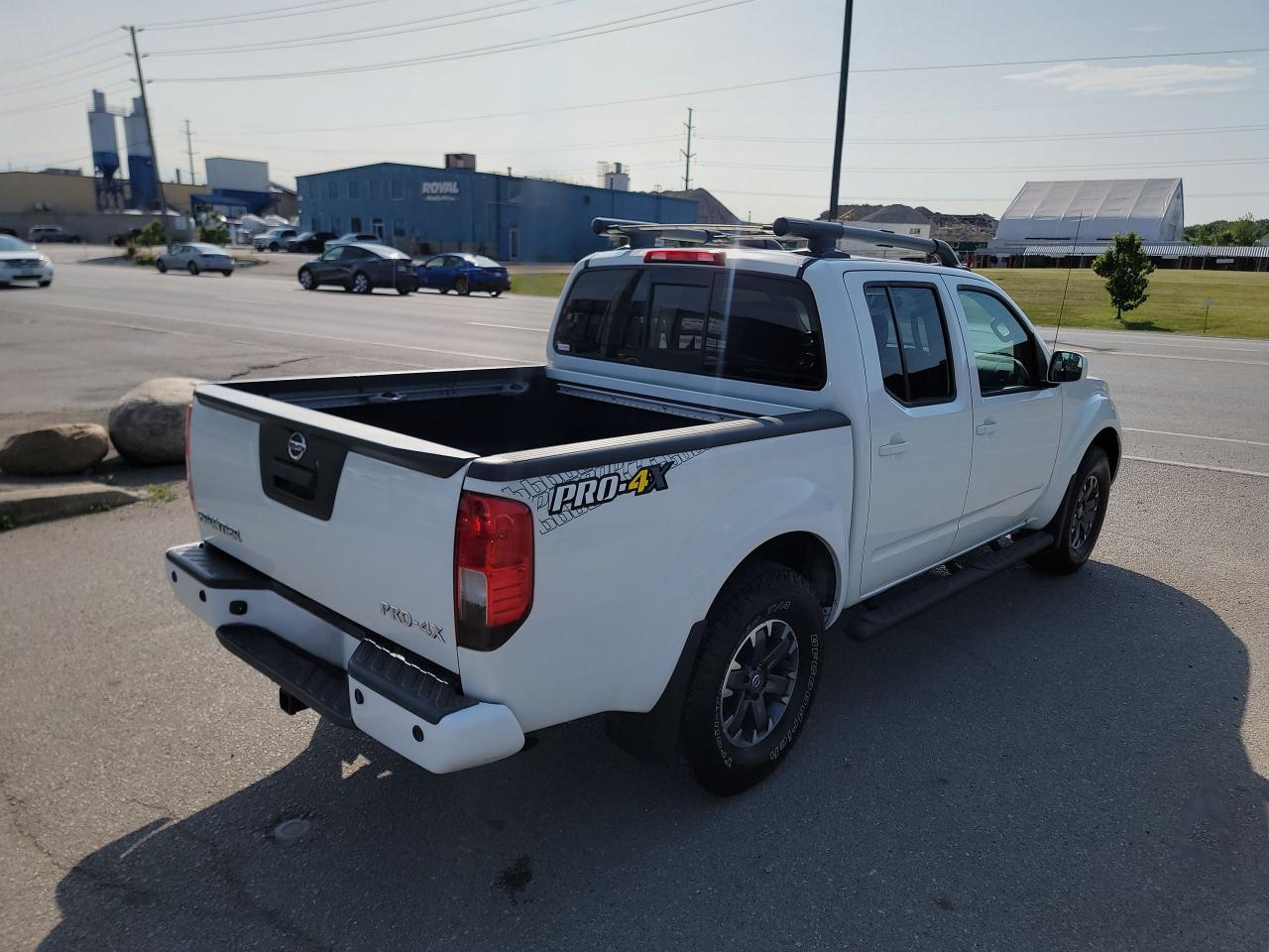 2015 Nissan Frontier Pro-4X Photo4