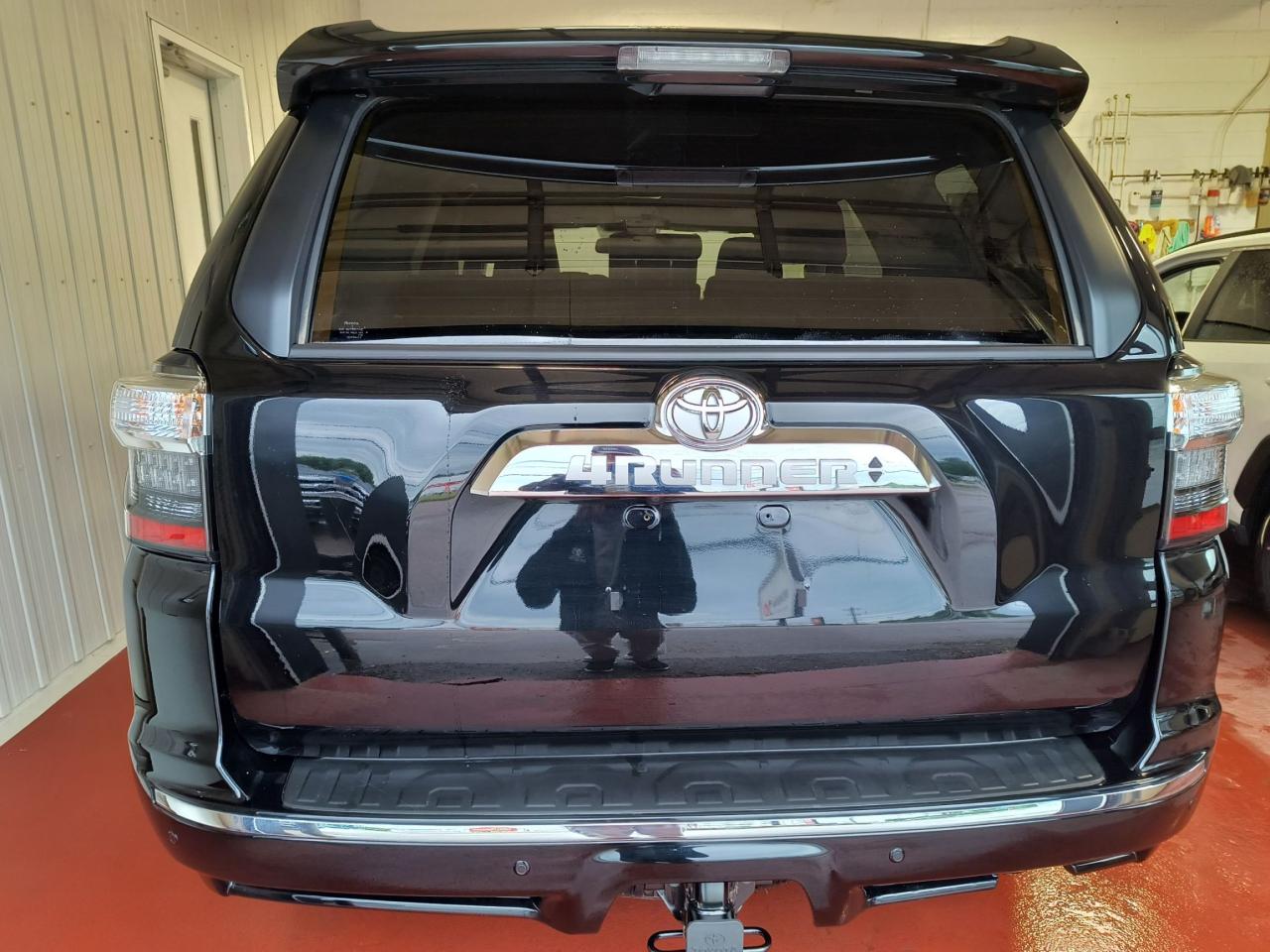 2024 Toyota 4Runner Limited Photo4