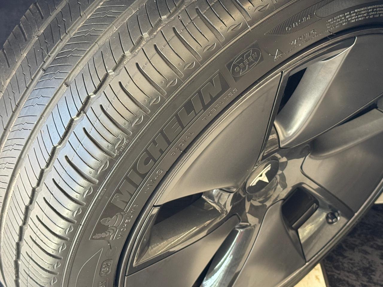 2021 Tesla Model 3 Standard Range Plus+ONE OWNER+CLEAN CARFAX Photo