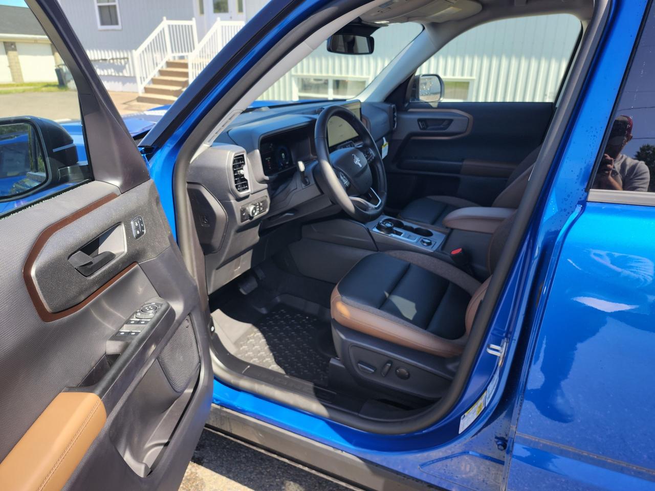 2025 Ford Bronco Sport Outer Banks 4X4 Photo5