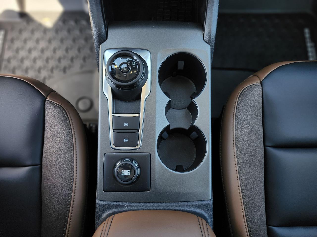 2025 Ford Bronco Sport Outer Banks 4X4 Photo5