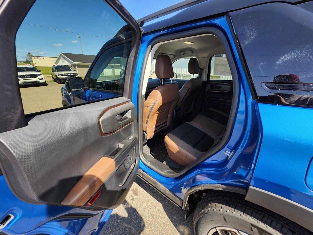 2025 Ford Bronco Sport Outer Banks 4X4 Photo5
