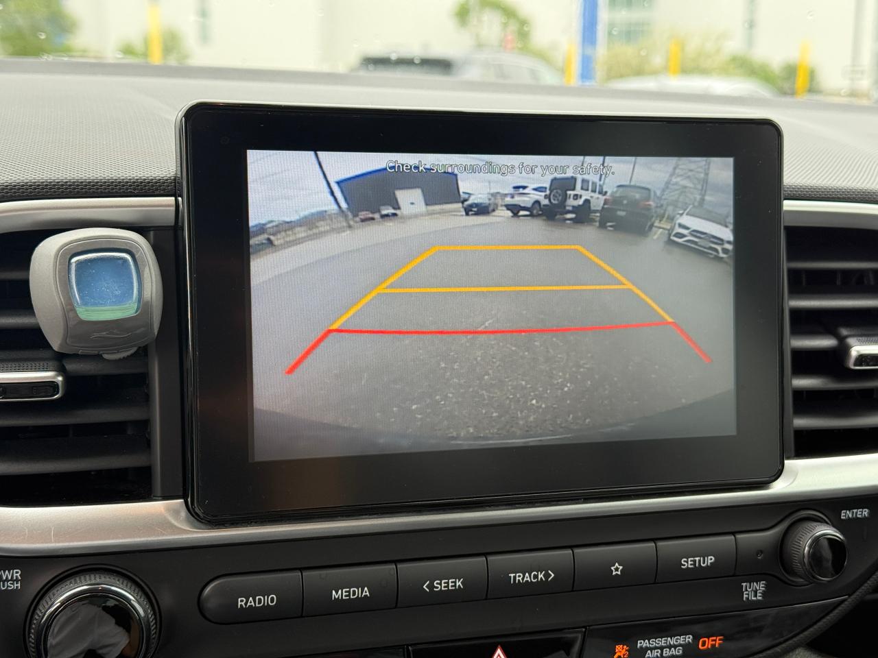 2020 Hyundai Venue Essential - Photo #13