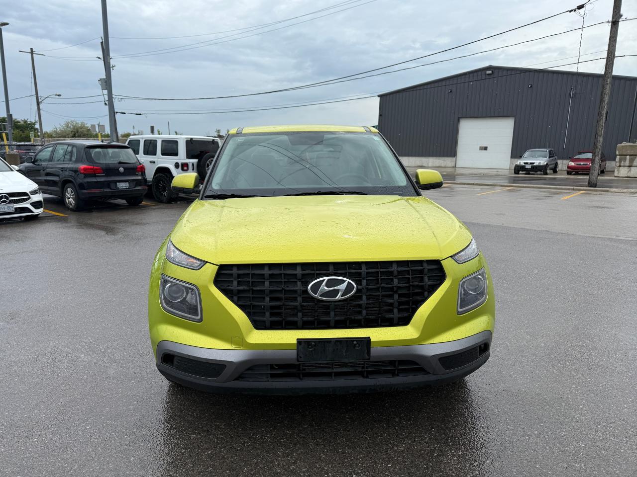 2020 Hyundai Venue Essential - Photo #2