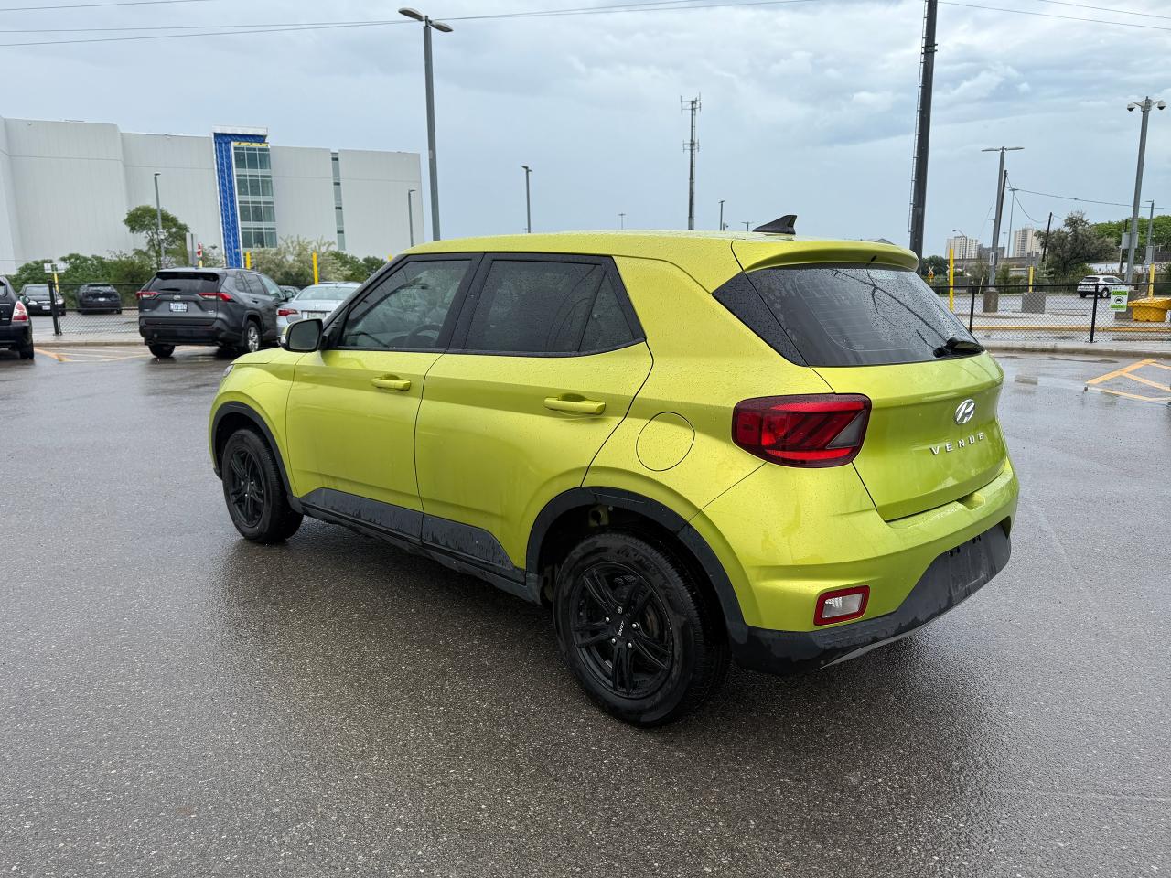 2020 Hyundai Venue Essential - Photo #6