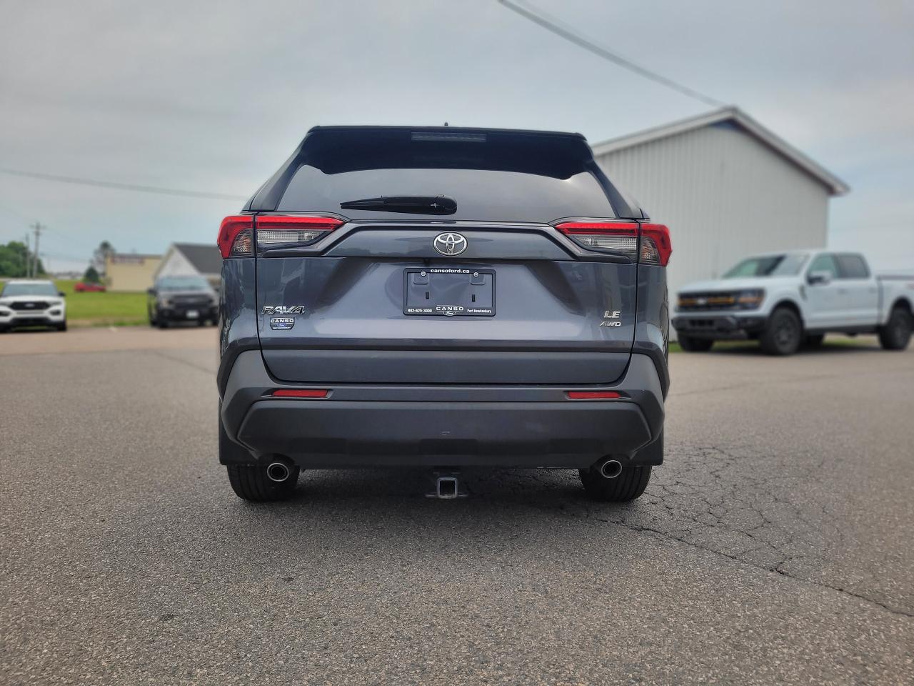 2020 Toyota RAV4 LE W/NEW BRAKE PADS/ROTORS Photo4