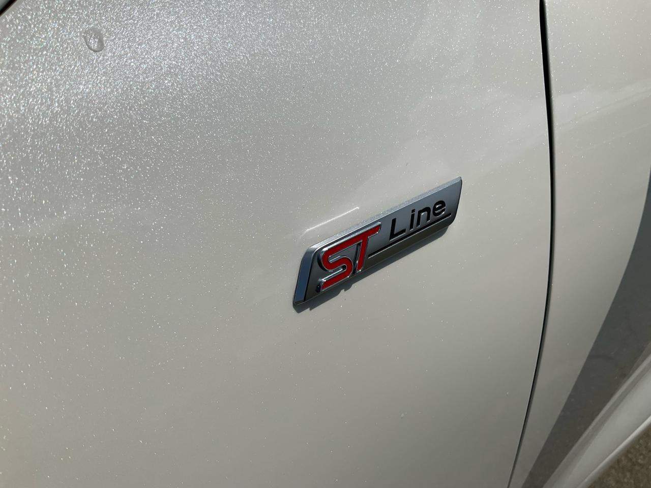 2025 Ford Escape ST-Line Elite Photo5