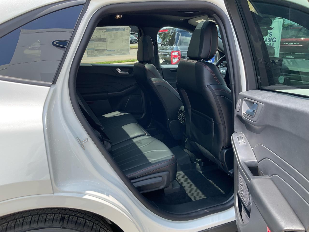 2025 Ford Escape ST-Line Elite Photo5