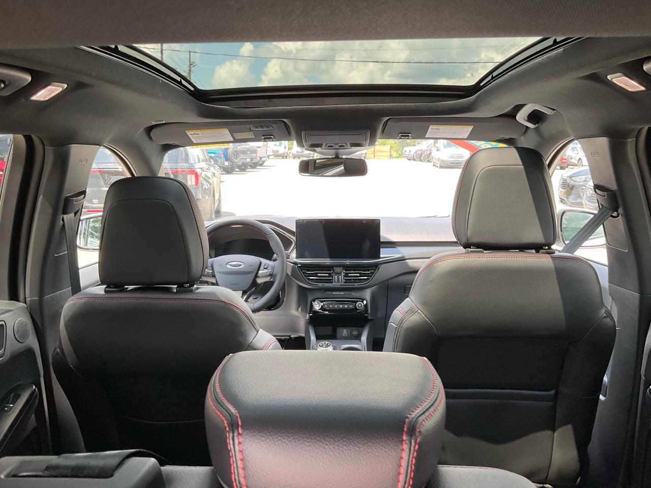 2025 Ford Escape ST-Line Elite Photo5