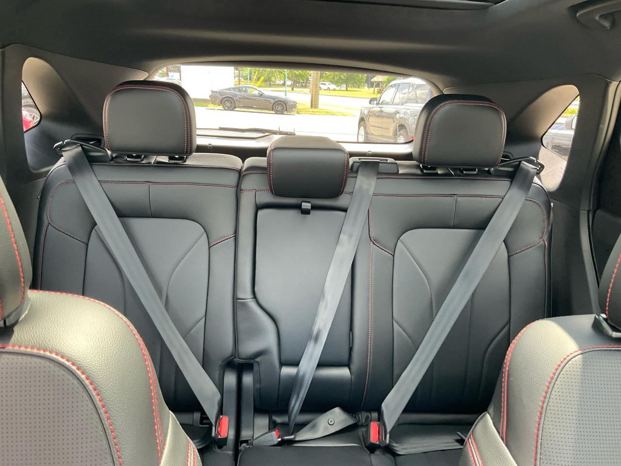 2025 Ford Escape ST-Line Elite Photo5