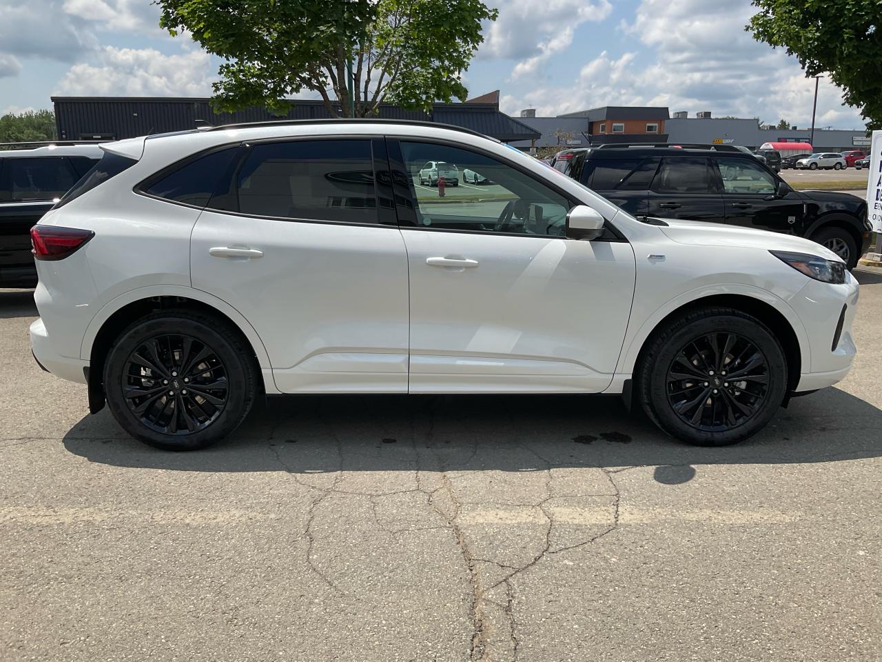 2025 Ford Escape ST-Line Elite Photo5